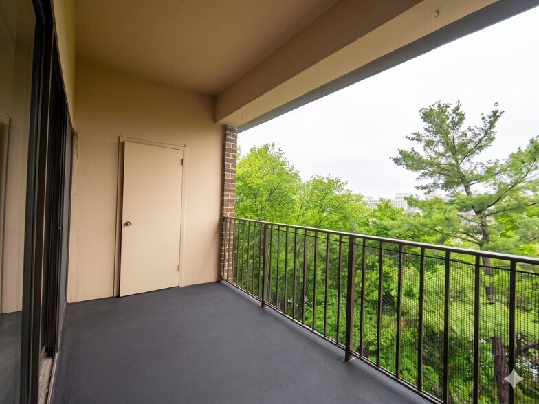 Building Photo - 110 Roberts Ln