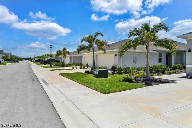 Building Photo - 20545 Hazelnut Ct