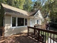Building Photo - 19 Cotswold Dr