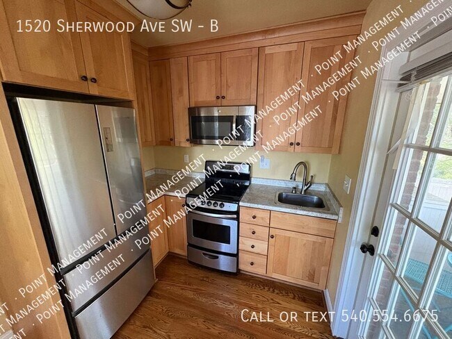 Building Photo - 1520 Sherwood Ave SW