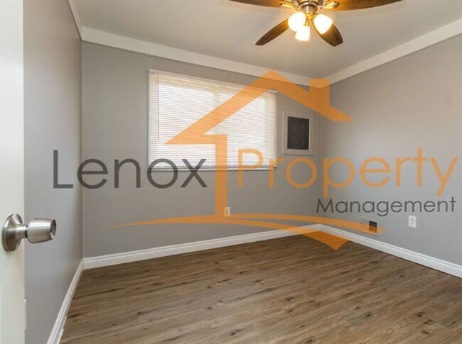 Building Photo - Beautiful 3 Bedroom Ranch In Westland