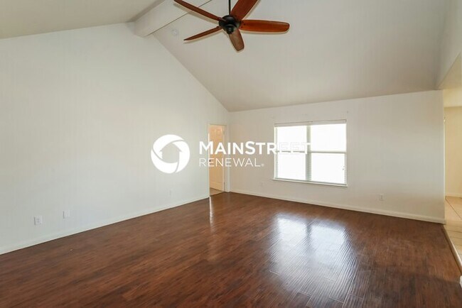 Building Photo - 4 Bedroom Pet-Friendly Home in NEWARK, TX with Main Street Renewal