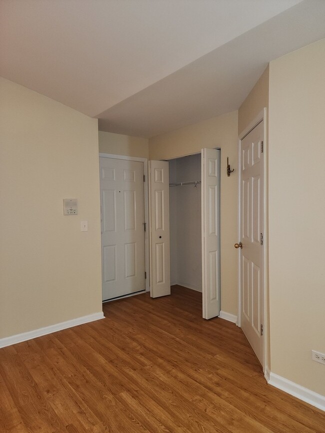 Building Photo - 1171 N Red Oak Cir