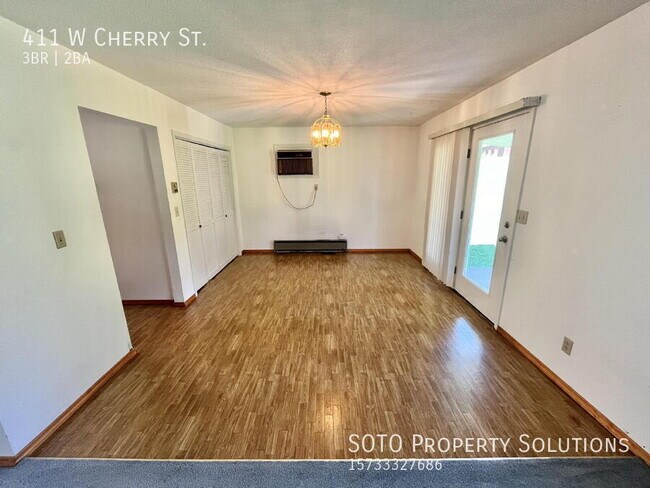 Building Photo - 411 W Cherry St