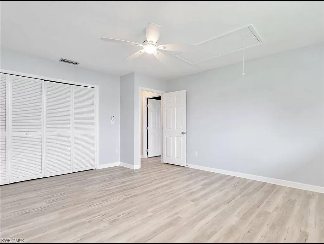 Building Photo - 4265 Island Cir