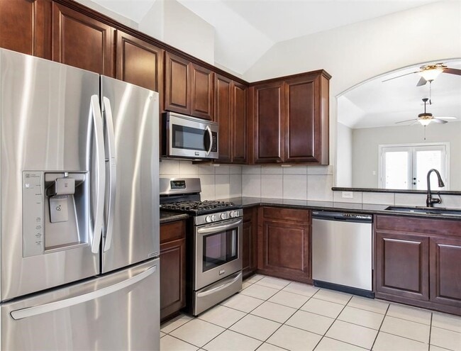 Building Photo - 304 Country Crossing Cir