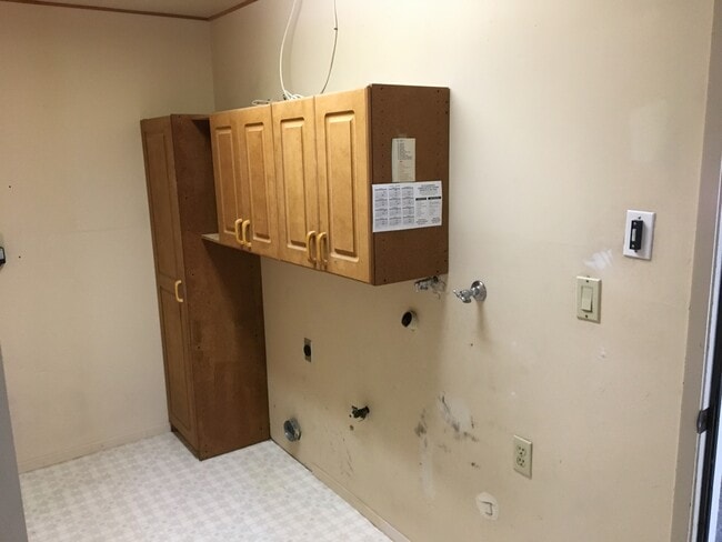 Building Photo - House