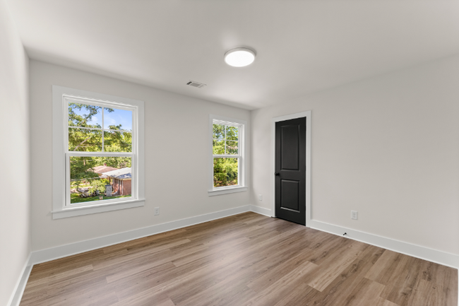 Building Photo - 5220 Chattahoochee St