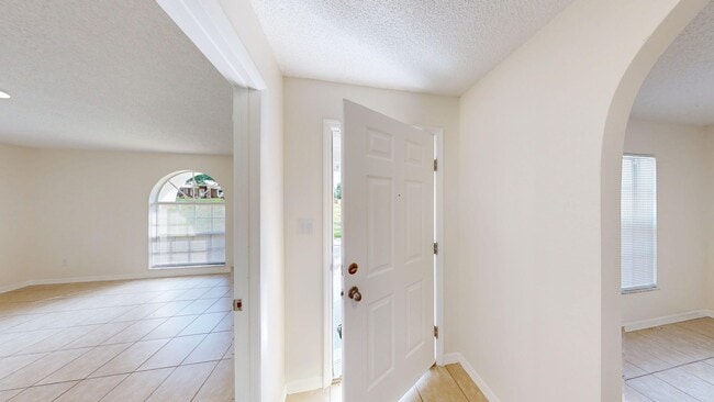 Building Photo - 4Br/ 2Bath Home In Clermont - Available Now!