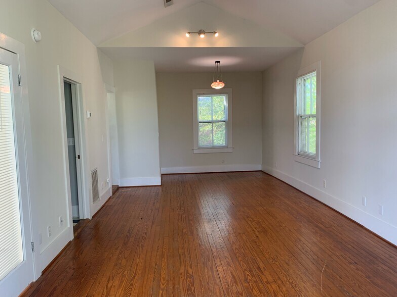 Building Photo - 315 S 5th Ave