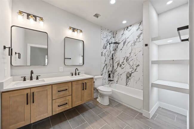 Building Photo - 8310 Mariah St