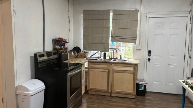 Building Photo - 1519 Berkley Ave