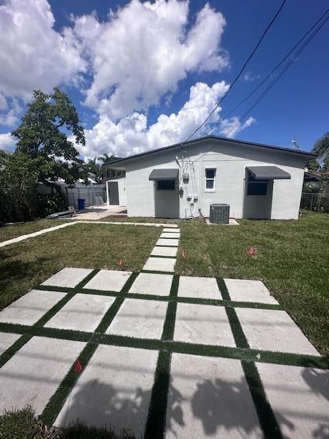 Building Photo - 430 Barnett St