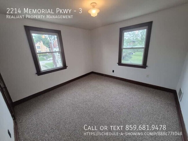 Building Photo - 2214 Memorial Pkwy