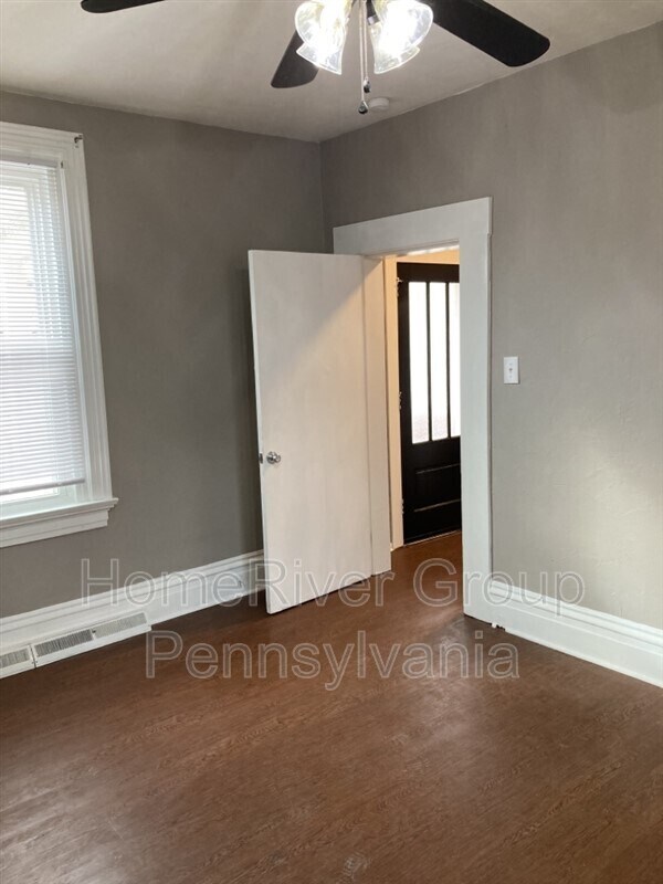 Building Photo - 605 Mt Pleasant St