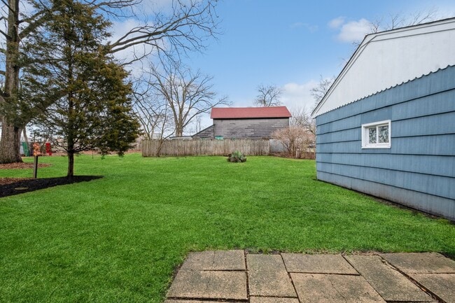 Building Photo - 735 Chestnut St