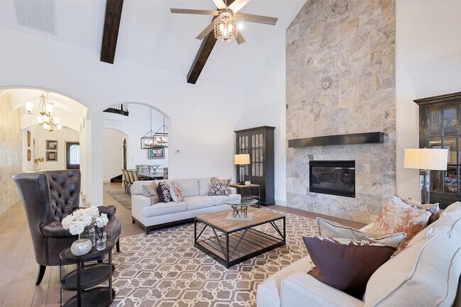Building Photo - 2901 Merryglen Ln