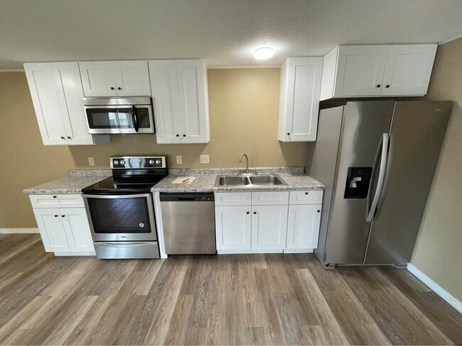 Building Photo - 136 Kimberling City Ctr Ln