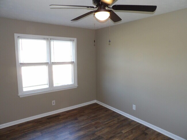 Building Photo - 75 Ashwood Ct