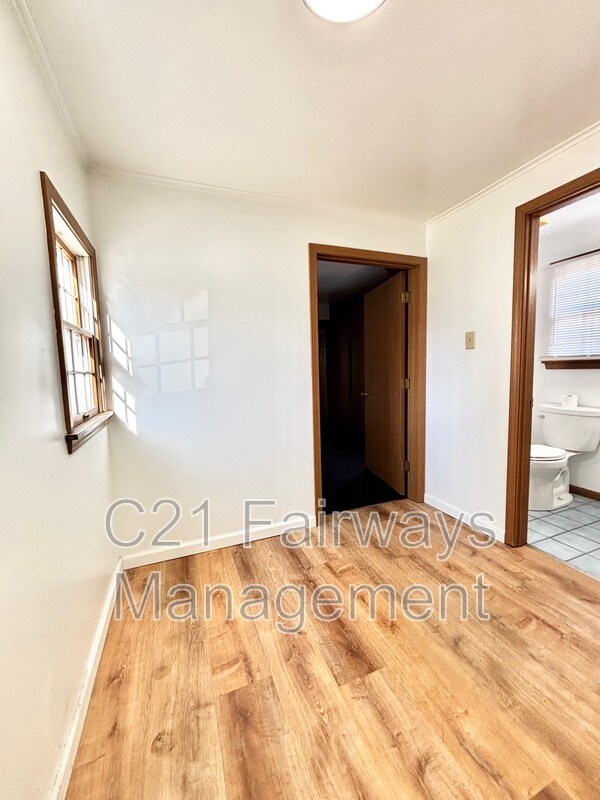 Building Photo - 616 Sandy Hill Rd