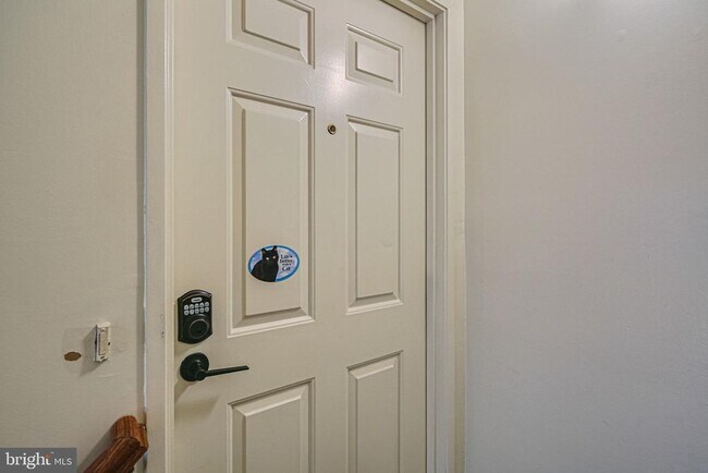 Building Photo - 13027 Shadyside Ln