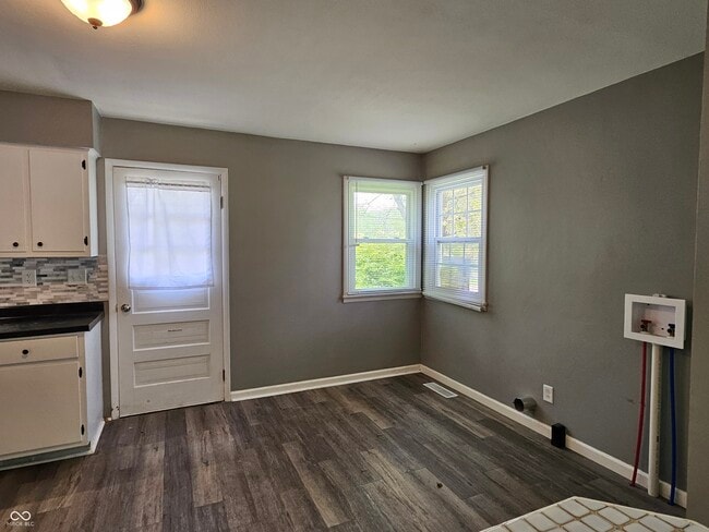 Building Photo - 624 N 18th St