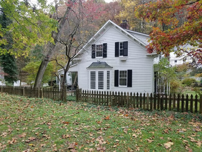 Building Photo - Lovely Home by Gwynn Falls River in Dickey...