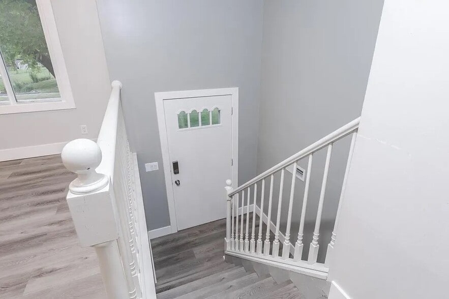 Building Photo - 707 Chester Dr