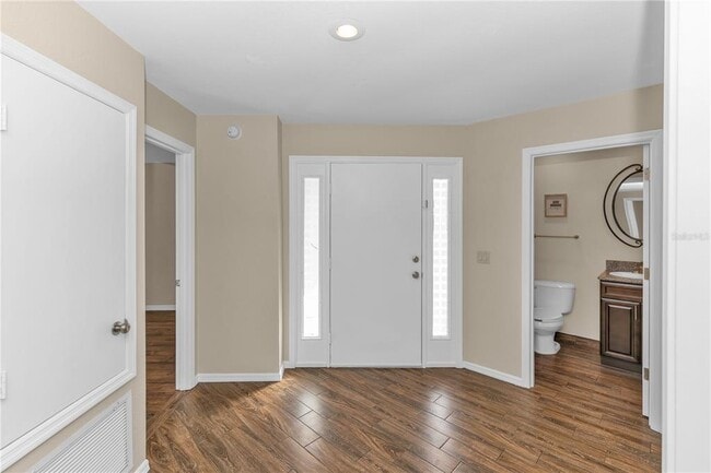 Building Photo - 510 Spoonbill Ct