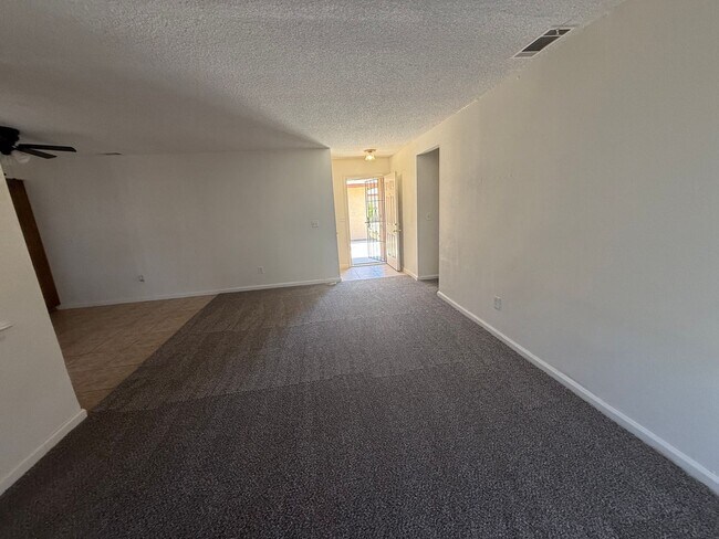 Building Photo - 20318 Thunderbird Rd