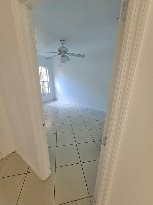 Building Photo - 12750 Sophiamarie Loop