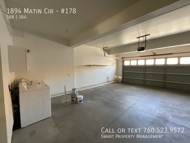 Building Photo - 1894 Matin Cir