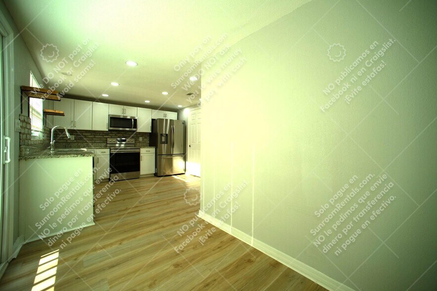 Building Photo - 4811 N 30th St