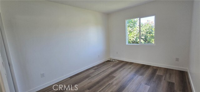 Building Photo - 833 E 92nd St