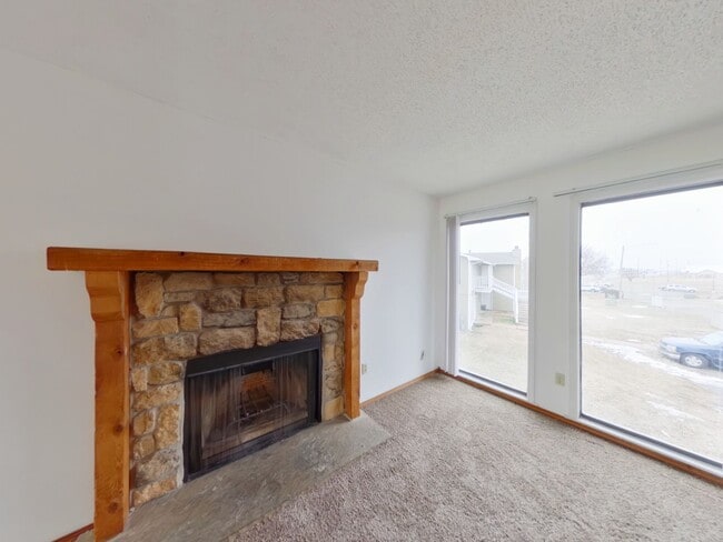 Building Photo - 3951 N Garland Cir