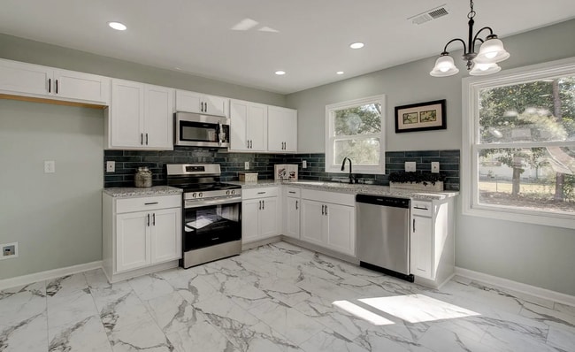 Building Photo - Stunning Fully Renovated 3BR Home in Camden – Move-In Ready!