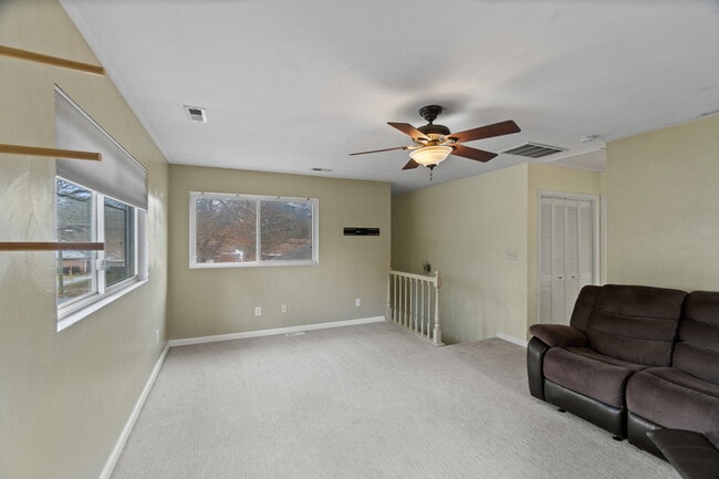 Building Photo - 209 W Bayview Blvd