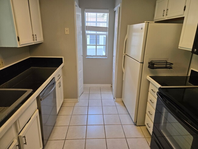 Building Photo - 1149 Exceller Ct