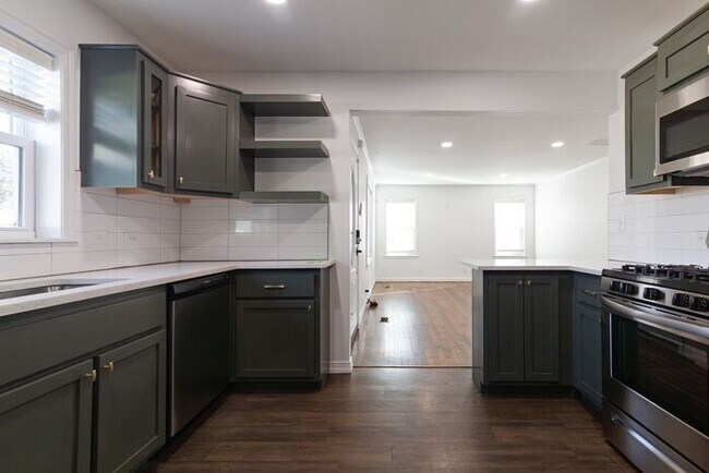 Building Photo - Brookside Bungalow! PRICE DROP!