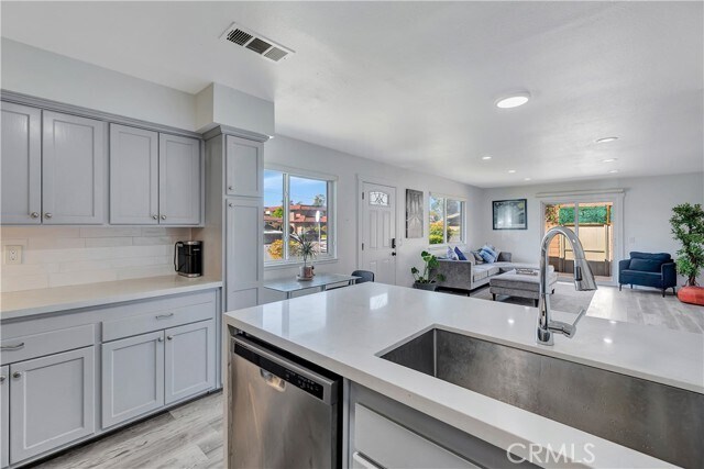 Building Photo - 4612 Via Vista Cir