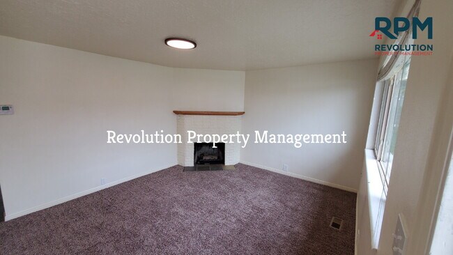 Building Photo - 2 Bedroom Duplex in Lindon