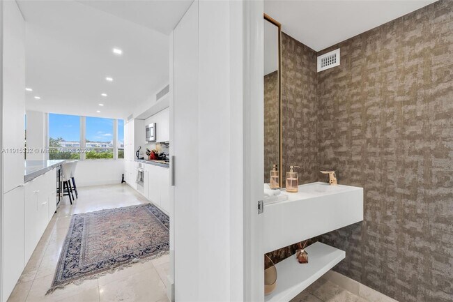 Building Photo - 11 Island Ave