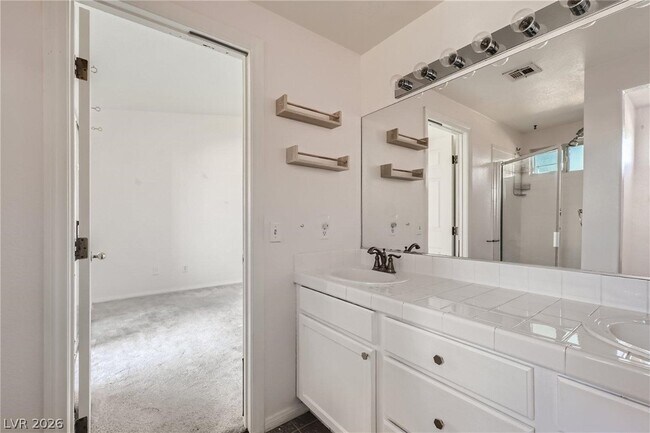 Building Photo - 520 Arrowhead Trail