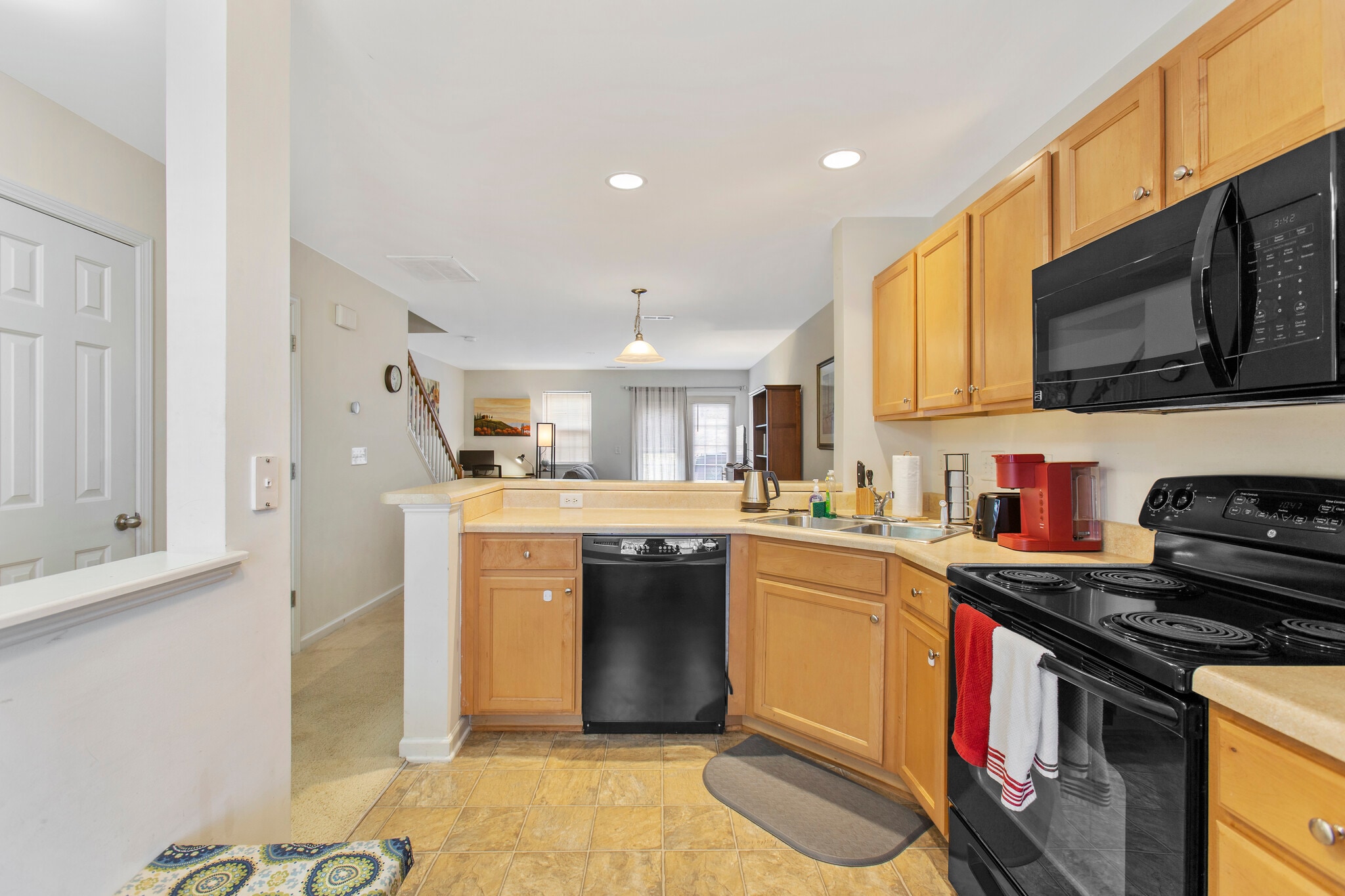 Building Photo - 7915 Averette Hill Dr