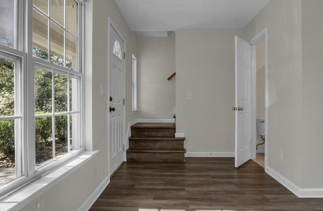 Building Photo - 3806 Dorsey Ave