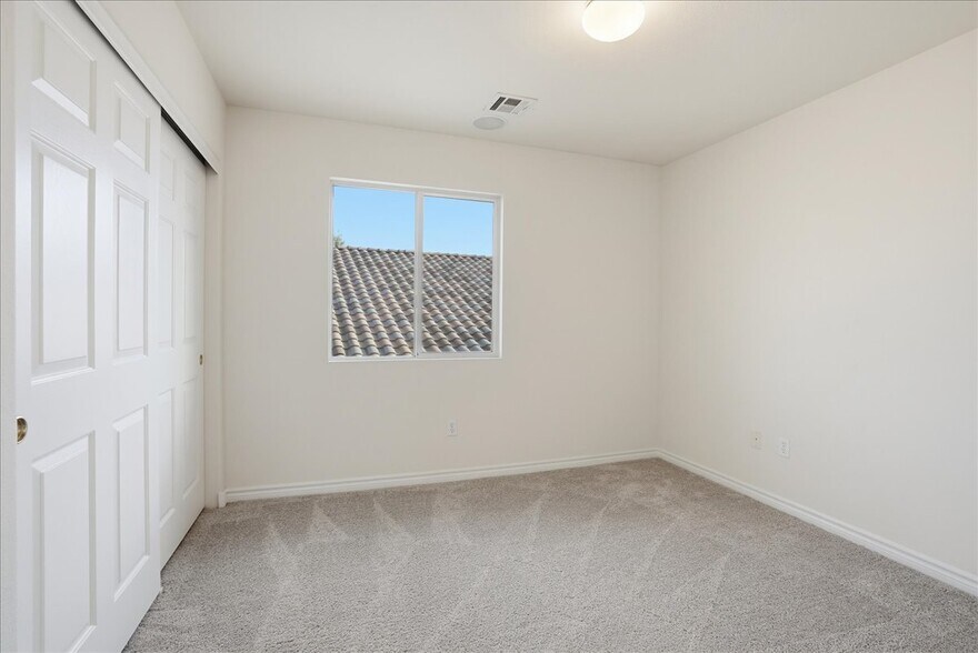 Building Photo - 1339 Echo Creek St