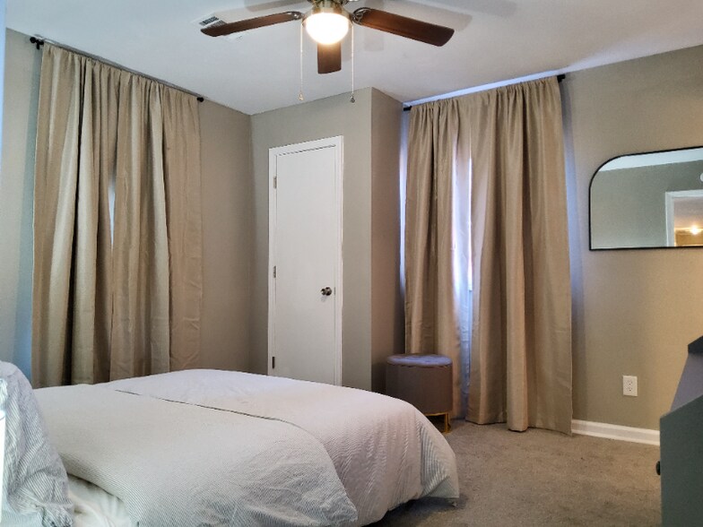 Building Photo - 308 Taylor St