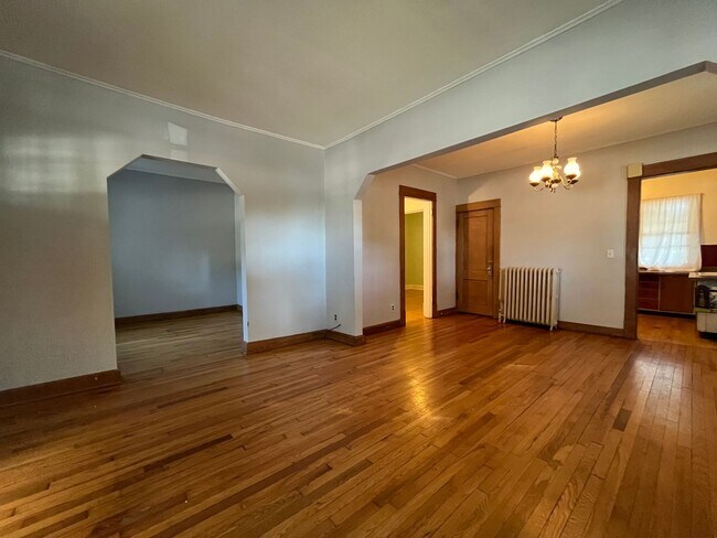 Building Photo - 1330 Selby Ave