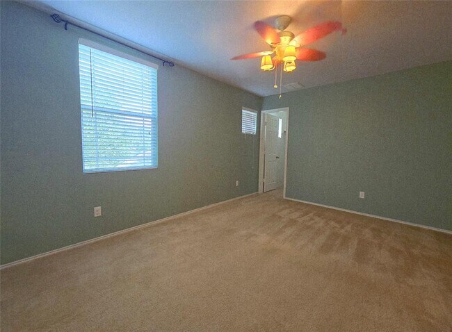 Building Photo - 133 Hillhouse Ln