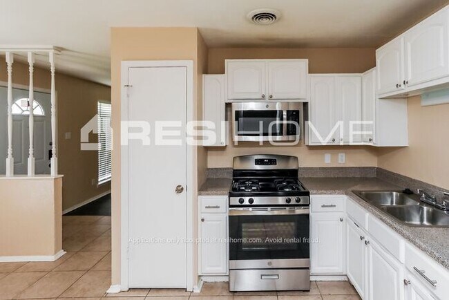 Building Photo - 4232 Tioga Street